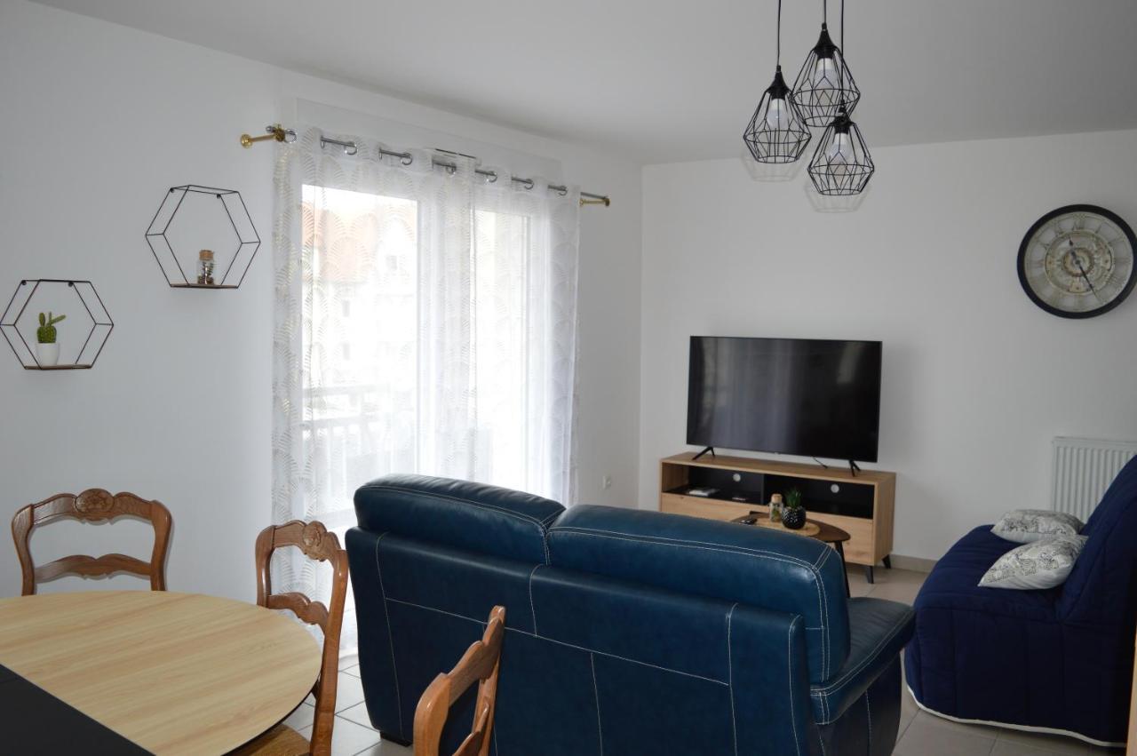 Appartement spacieux avec balcon - à 50m de la plage Courseulles-sur-Mer Exterior foto